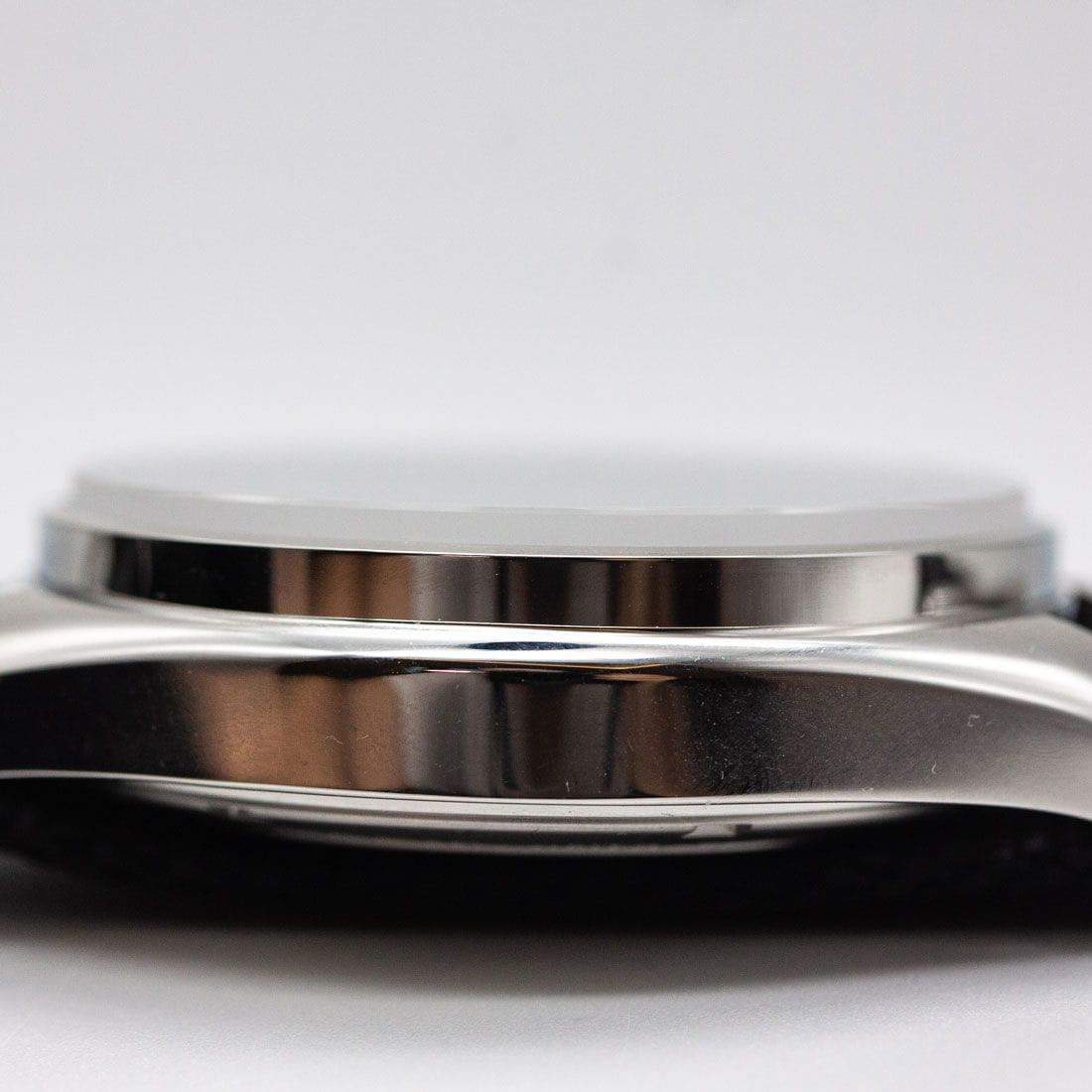 Bulova Bulova Lunar Pilot Chronograph 96A225  - задняя крышка металл сталь корпуса, сша часы