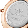 Daniel Wellington Daniel Wellington Petite Durham DW00100166 женские часы черный циферблат на запястье