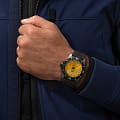 Breitling Breitling Superocean Automatic 46 Black Steel M17368D71I1S1 мужские часы желтый циферблат на запястье