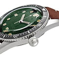 Oris Oris Divers Sixty‑Five 01 733 7720 4057-07 5 21 45 механические мужские часы часы, крупный план зеленый циферблат