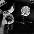 Seiko Seiko 5 Sports SRPL05K1 5 sports японские мужские часы на браслете нержавеющая сталь боковой вид